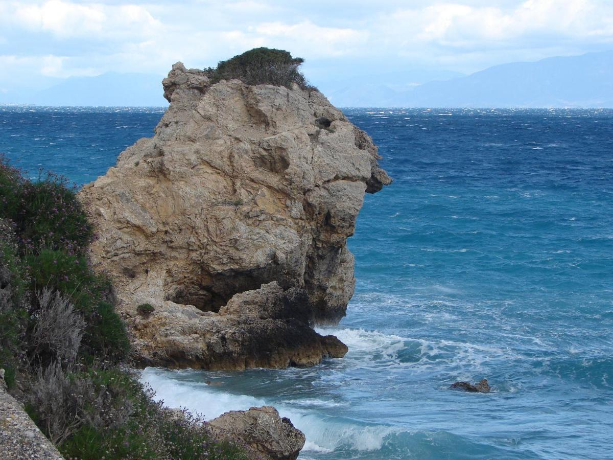 Paralia Platanou Seaview House Bagian luar foto